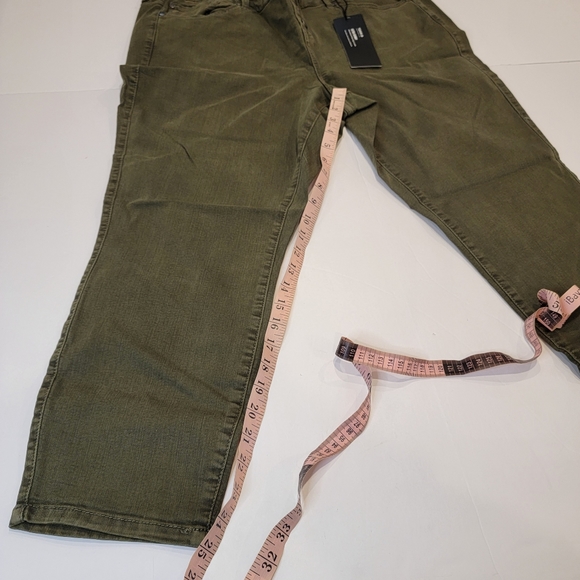 Torrid ULTRA SKINNY CROPPED Olive Wash Plus Size 20 NWT! - Picture 6 of 14